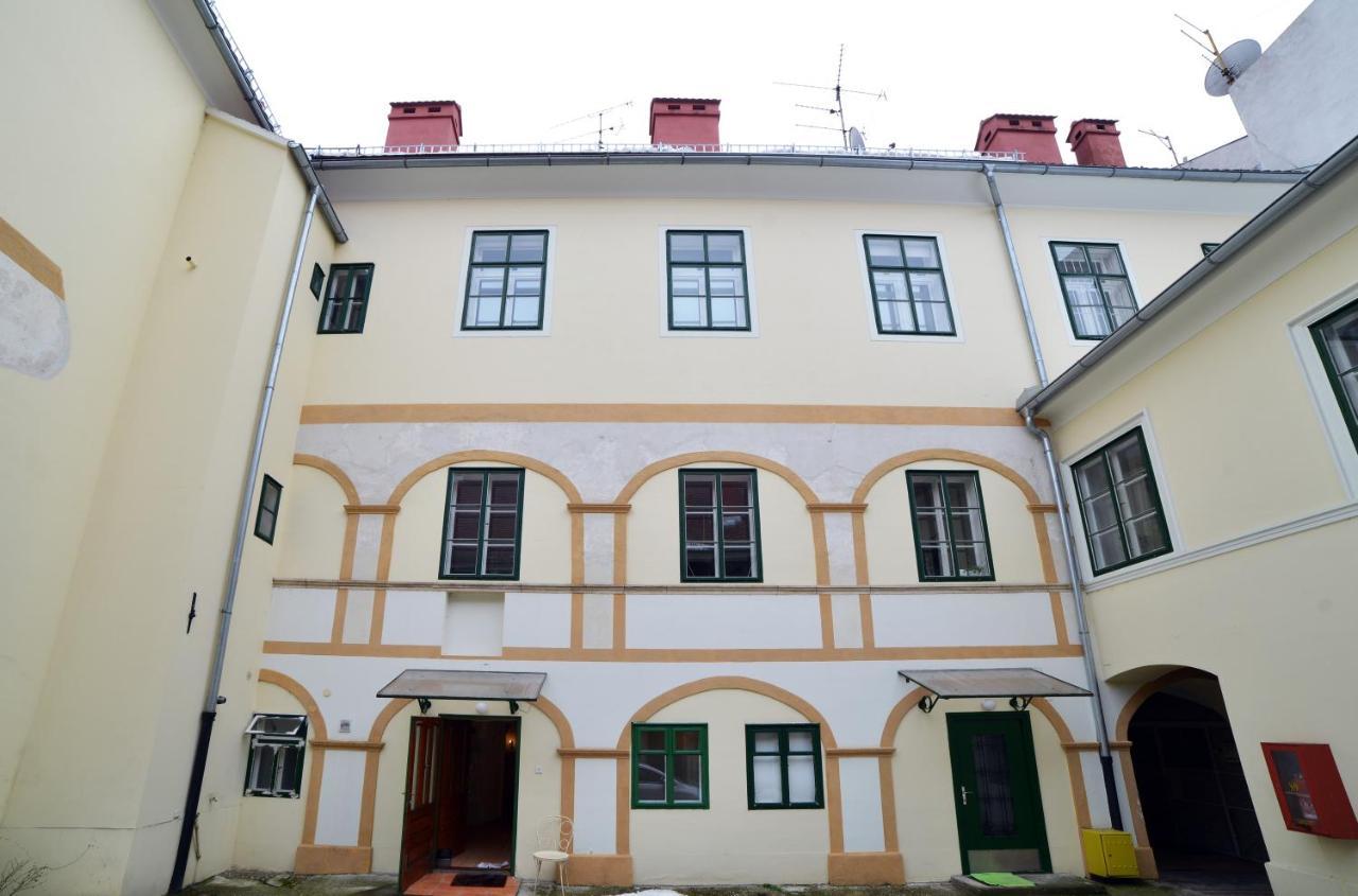 Apartment Baroque